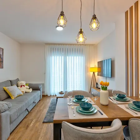 Roglic Apartament *